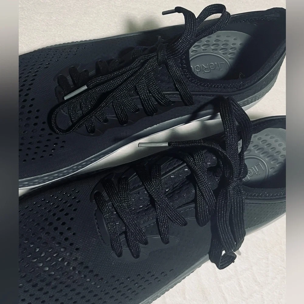 Crocs Literide Pacer Lace Up Black Womens shoes Sz 9